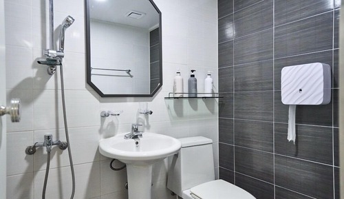 Economy Single (Light Breakfast for 1 people, Free Access of Community Room - 1 hour per stay)