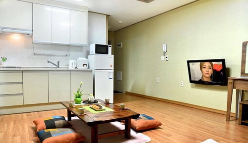 Habitación familiar (1st Floor, Korean Traditional Ondol)