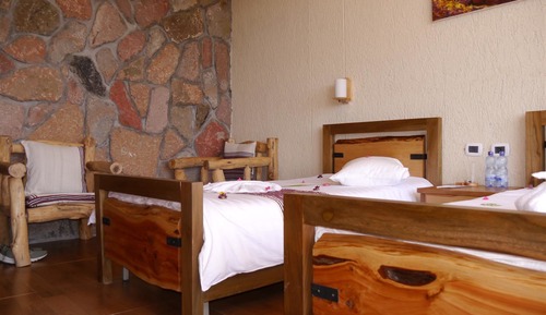 Habitación Deluxe con 1 cama doble o 2 individuales, 1 habitación, balcón, vistas a la montaña