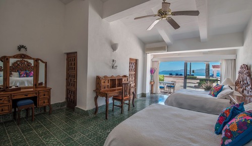 Habitación Deluxe, vistas al mar, junto a la piscina