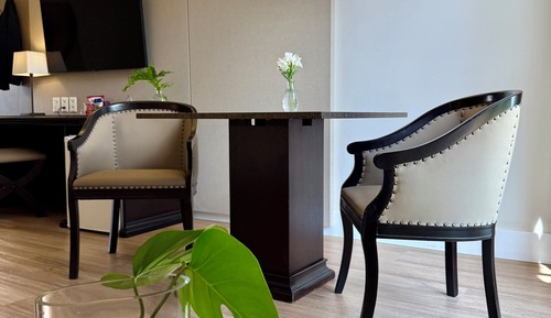 Luxo 2 Camas Casal + 1 Cama Solteiro