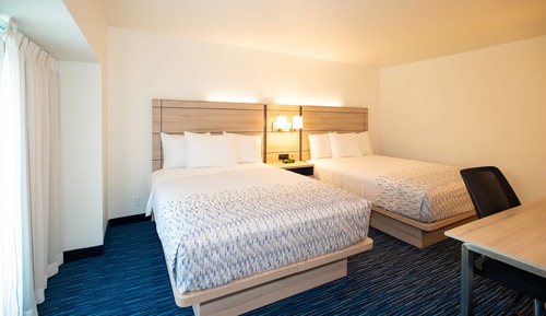 Premium Two Queen Beds Bi Level Loft