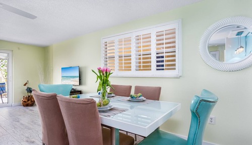 Apartamento (Lulu's Crescent Cottage #1)