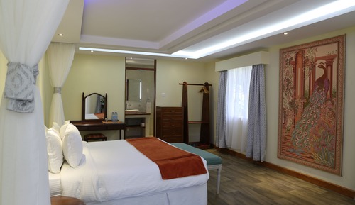 Habitación superior con 1 cama doble o 2 individuales