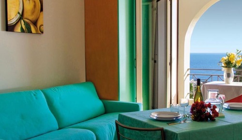 Apartamento clásico, vistas al mar