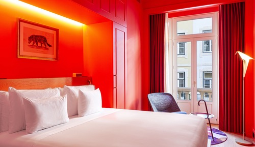 Art Balcony Room