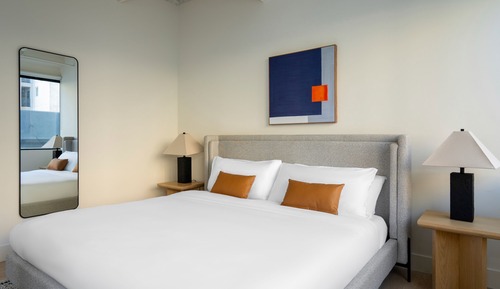 Estudio City (Self Check-in with Virtual Front Desk)