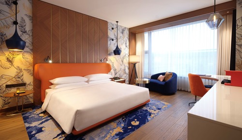 Forest Tower Business Deluxe King (Obstructed View)