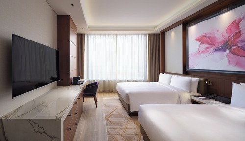 [Splash Bay PKG]Sun Tower Business Deluxe DoubleQueen(NoView)+Splash Bay Ticket,4Pax(CI14-20/CO8-12)