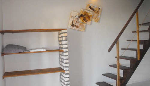 Chalet familiar, 2 habitaciones, baño compartido, en la zona del patio