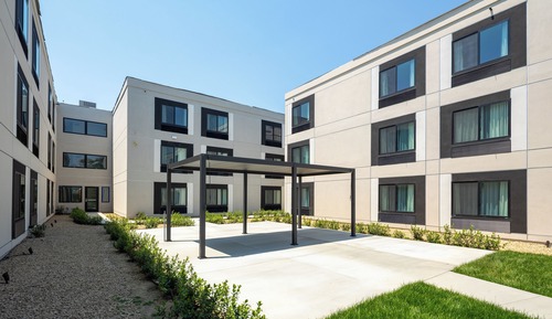 Estudio, 1 cama de matrimonio grande, vistas al patio (Studio Suite)