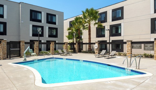 Suite estudio, 1 cama de matrimonio grande, vistas a la piscina