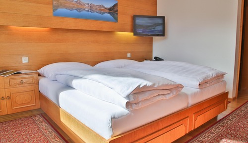 Habitación Confort doble, balcón, vistas a la montaña