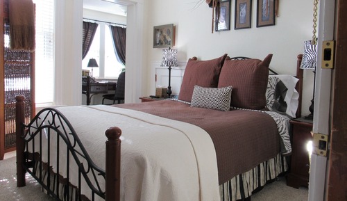 Suite de diseño, baño privado, vistas a la montaña (Sycamore- 4)