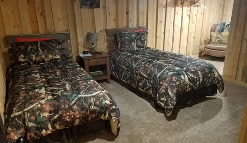 Habitación básica con 2 camas individuales, 2 camas individuales