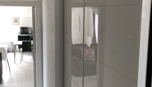 Dúplex, 1 habitación, baño privado, en edificio anexo