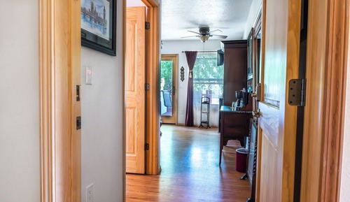 Habitación romántica, 1 cama de matrimonio, patio (English Rose, Pet Friendly)