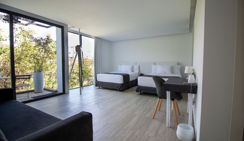 Habitación familiar con 2 camas individuales, balcón