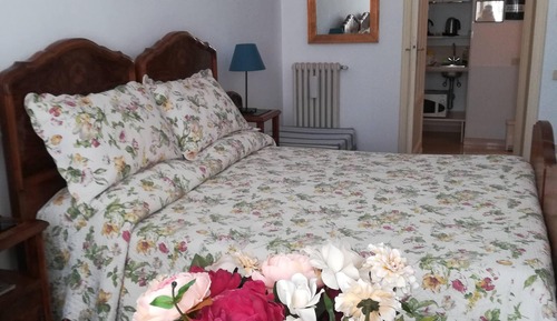 Habitación Confort con 1 cama doble o 2 individuales