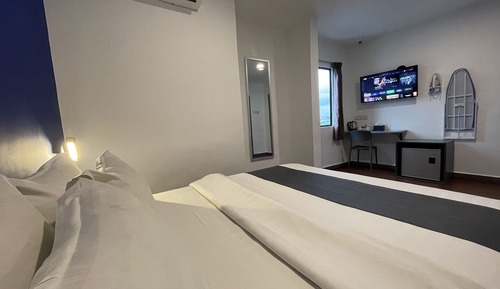 g. Superior Queen Room