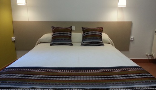 Habitación estándar con 1 cama doble o 2 individuales