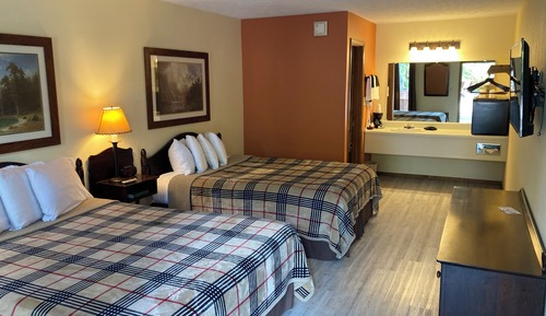 Habitación estándar, 2 camas de matrimonio, no fumadores (Ground Floor)