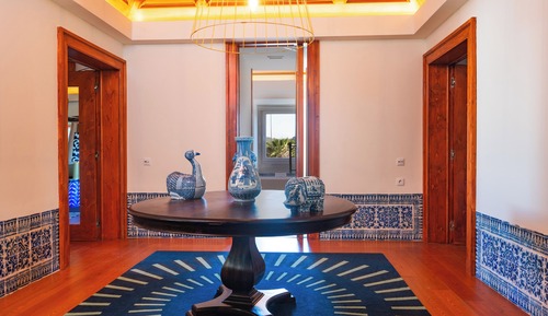 Suite (08 Governor Suite)