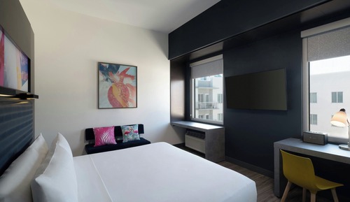 Habitación Deluxe, 1 cama de matrimonio grande, vistas a la ciudad (Hearing Accessible)