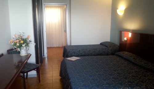 Habitación con 1 cama doble o 2 individuales