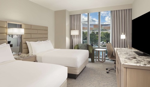 Habitación Deluxe, 2 camas de matrimonio, vistas a la piscina