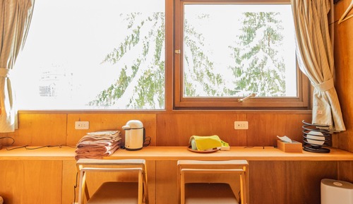 Habitación triple básica, baño compartido, vistas a la montaña