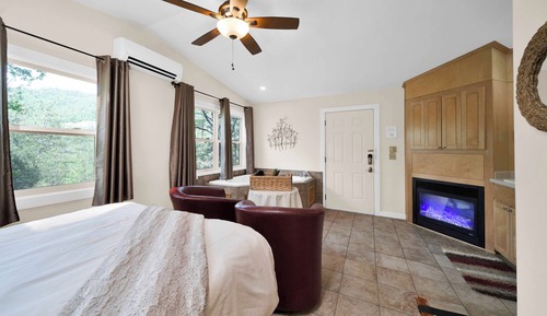 Cabaña de lujo, 1 cama de matrimonio, bañera de hidromasaje (Acorn)