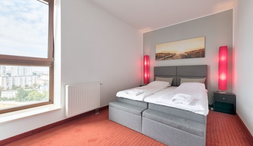 Apartamento Confort, 2 habitaciones, balcón, vistas a la ciudad (living room for 6 adults )