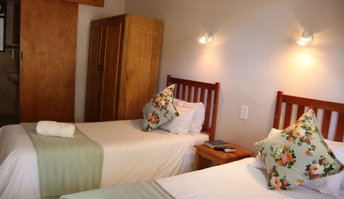 Habitación estándar con 2 camas individuales