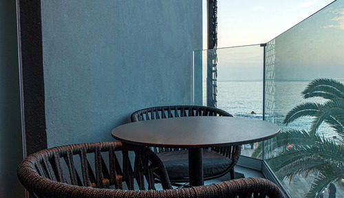 Deluxe Side Sea View