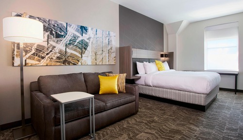 Suite, 1 cama de matrimonio grande con sofá cama (Mobility Accessible, Roll-In Shower)