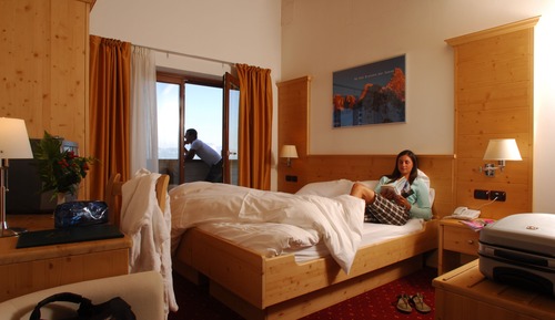 Habitación clásica con 1 cama doble o 2 individuales, 1 cama doble o 2 individuales