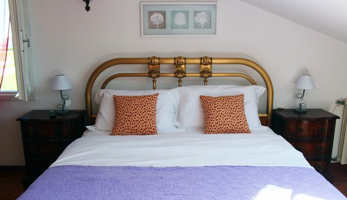 Villa familiar, varias habitaciones, cocina, vistas a la piscina