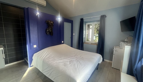 Bungalow familiar, baño privado, vistas al jardín