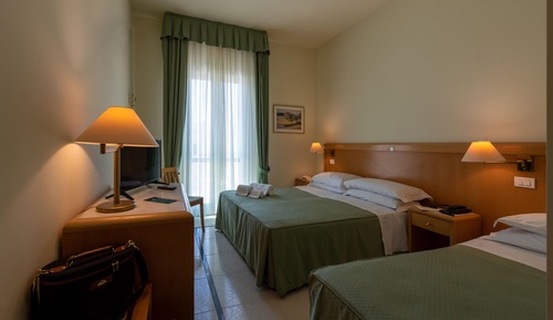 Habitación triple superior, vistas al mar