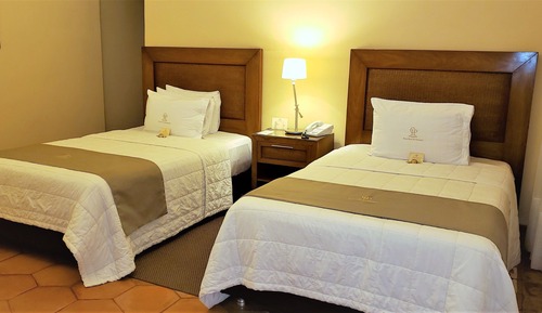 Habitación con 2 camas individuales