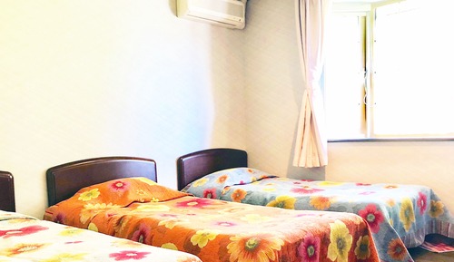 Habitación cuádruple estándar