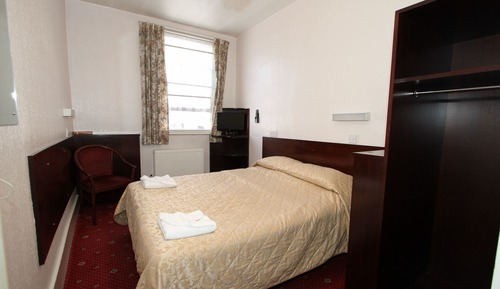 Habitación doble, baño privado