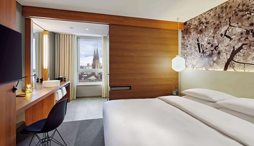 Habitación, 1 cama de matrimonio grande, vistas al patio