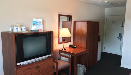 Standard Room, 2 Queen Beds, Ground Floor (No Pets)