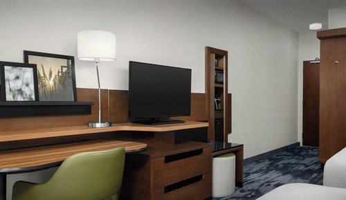 Habitación, 1 cama de matrimonio grande, no fumadores (Mobility/Hearing Accessible, Tub)