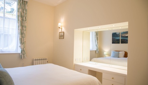 Apartamento estándar, baño privado, vistas al patio (Kingsley (1 Bedroom))