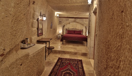 Cave Suite