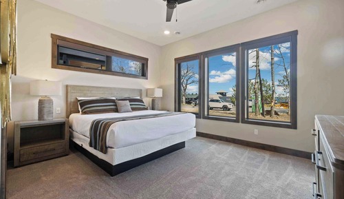 4 Bedroom Woodsmoke Cabin