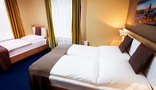 Triple Room, Shared Bathroom